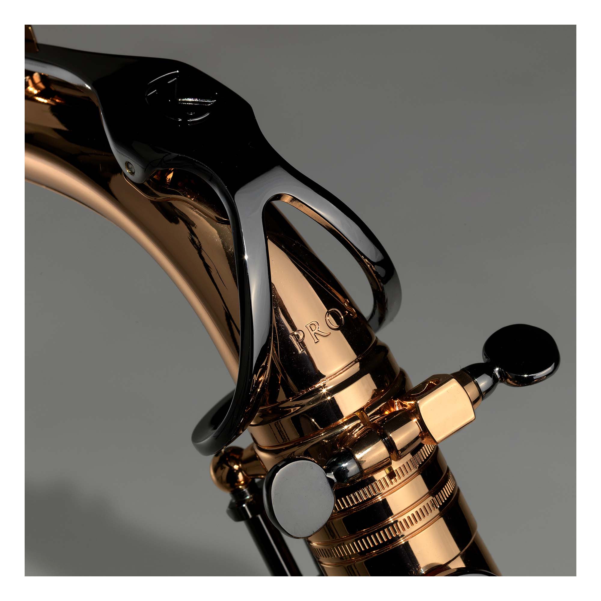 Cora King Pro Series Baño Oro Llaves Black-N Saxofón Alto/Big Bell - Imagen 4