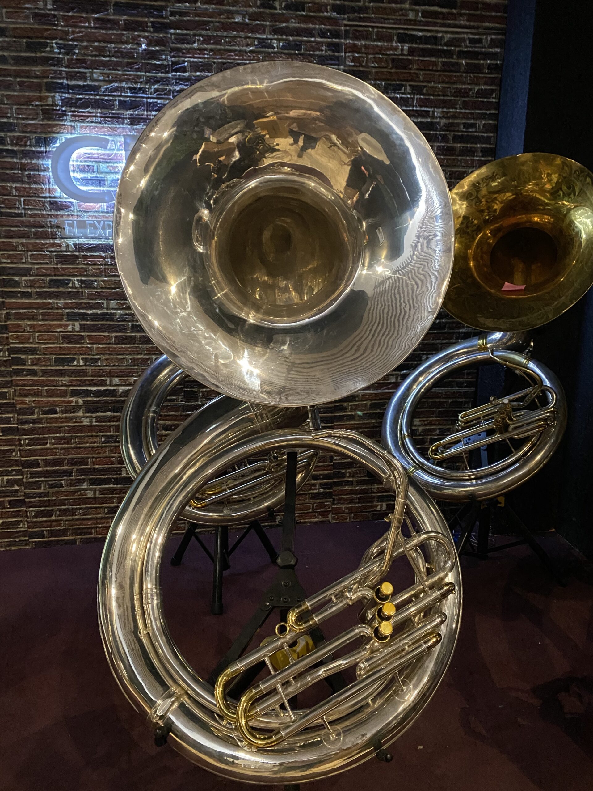 Tuba Yamaha Restaurada Baño de plata con bombas en dorado