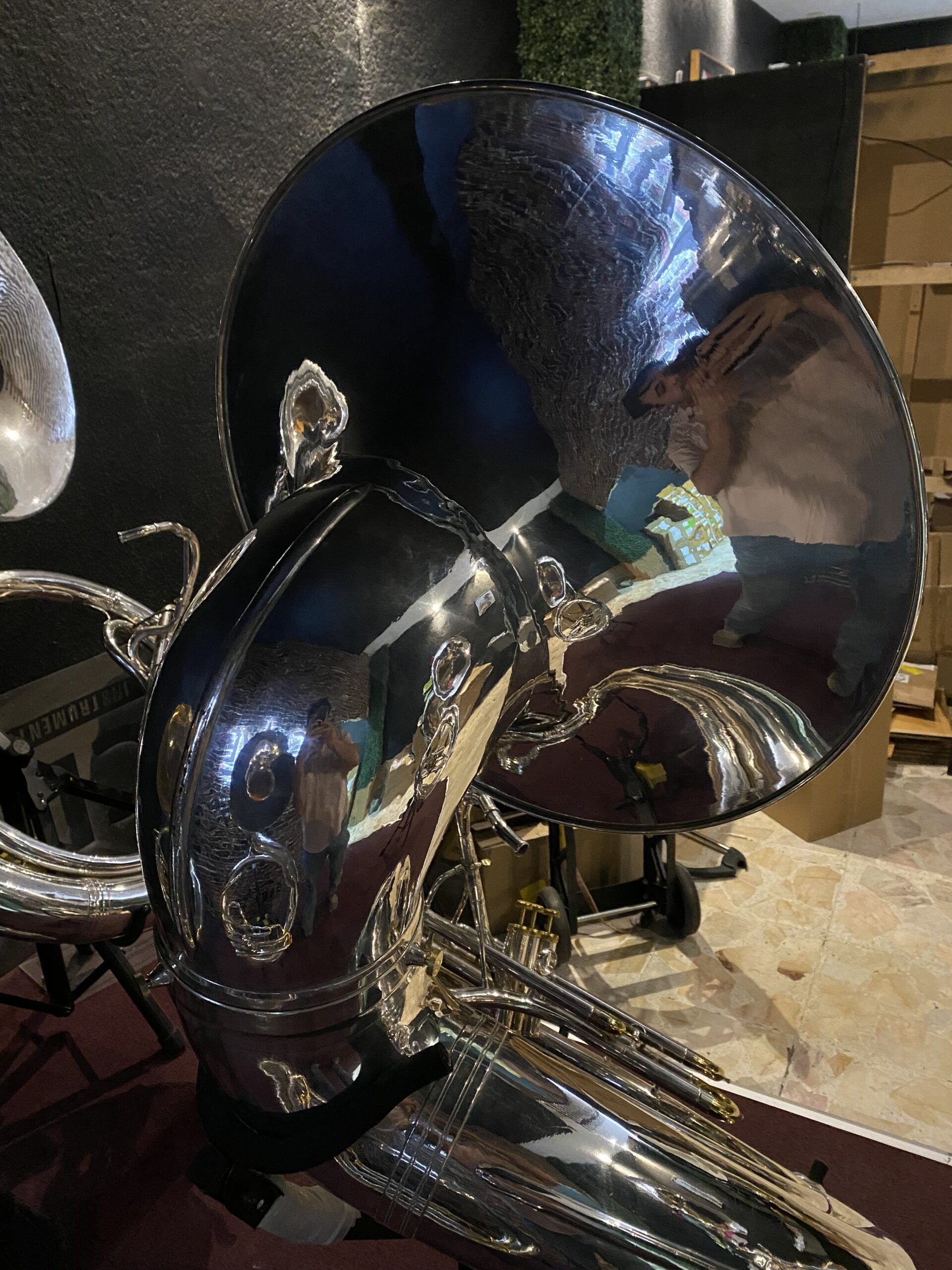 Tuba Yamaha Restaurada Baño de plata con bombas en dorado - Imagen 3