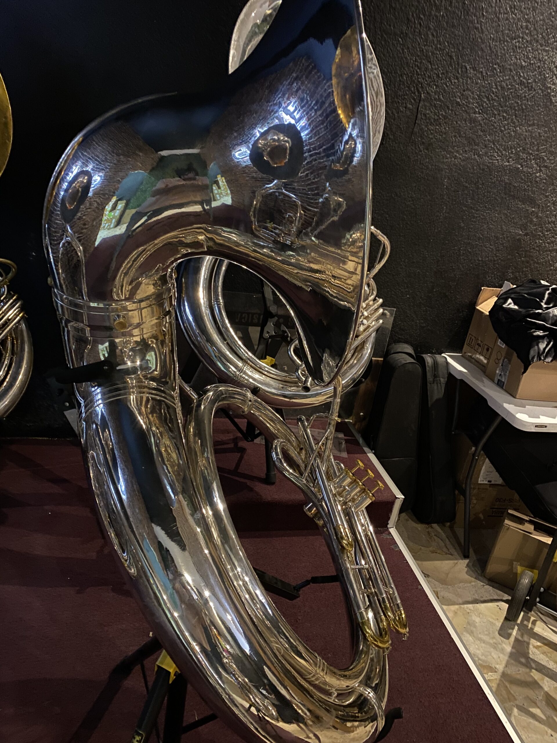 Tuba Yamaha Restaurada Baño de plata con bombas en dorado - Imagen 4